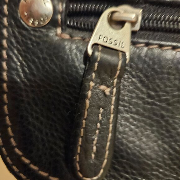 Fossil Leather Crossbody Black - Picture 4 of 4